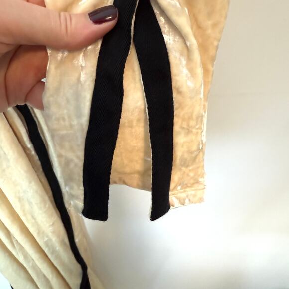 Free People We Are HAH Jump On It Velvet Jumpsuit In Almond Milk Size Small New - Picture 7 of 16